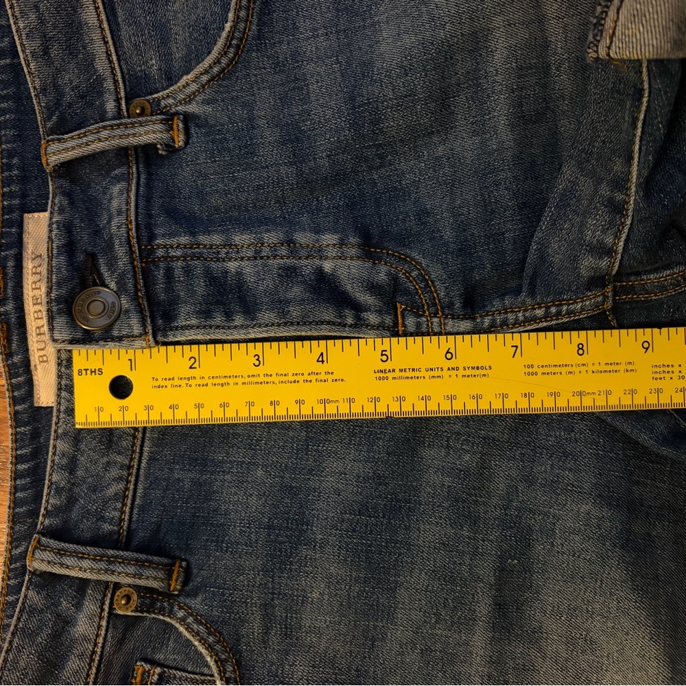 Burberry Brit Denim Shorts W26 Medium Wash Cuffed Stretch Designer Jean Shorts - Picture 10 of 11